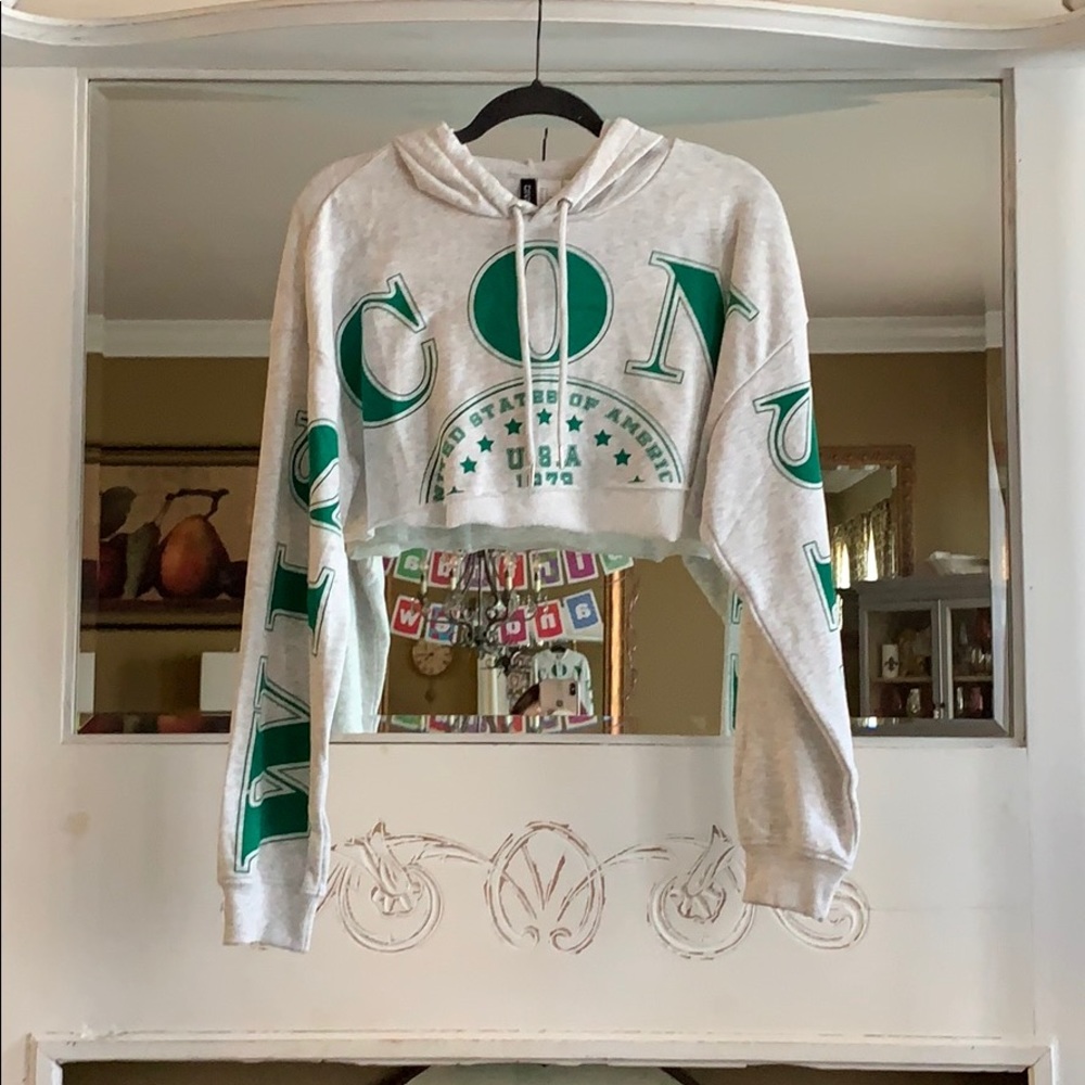 Cropped hoodie